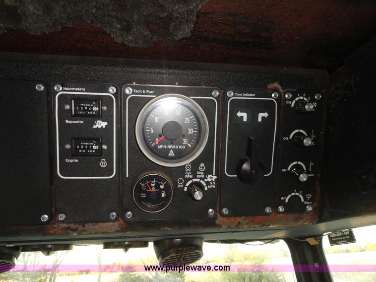 image for item A3301 1978 Gleaner K2 combine