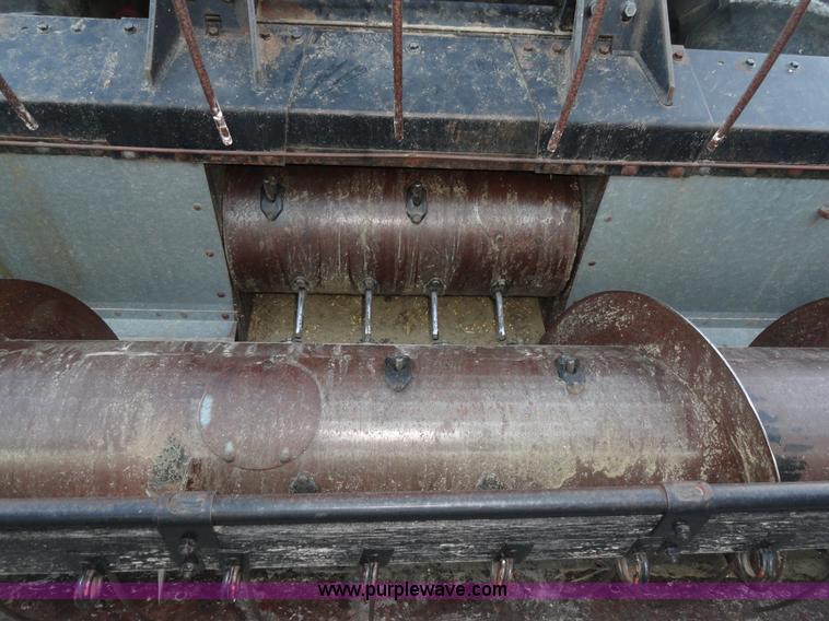 image for item A3301 1978 Gleaner K2 combine