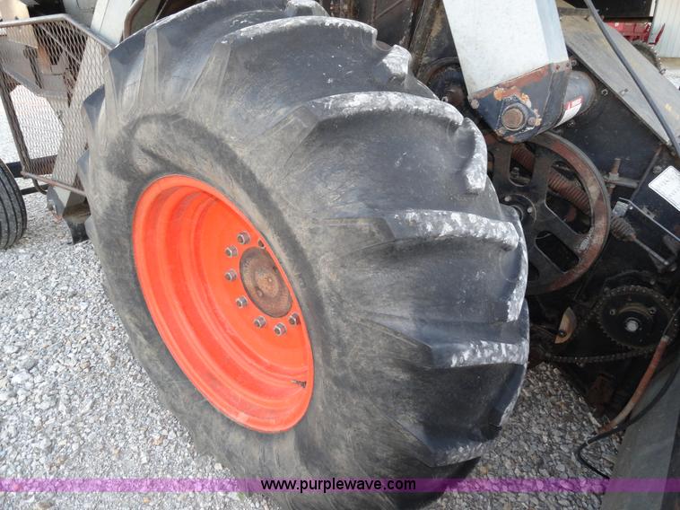 image for item A3301 1978 Gleaner K2 combine