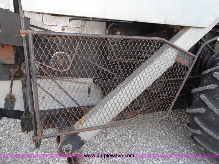 image for item A3301 1978 Gleaner K2 combine