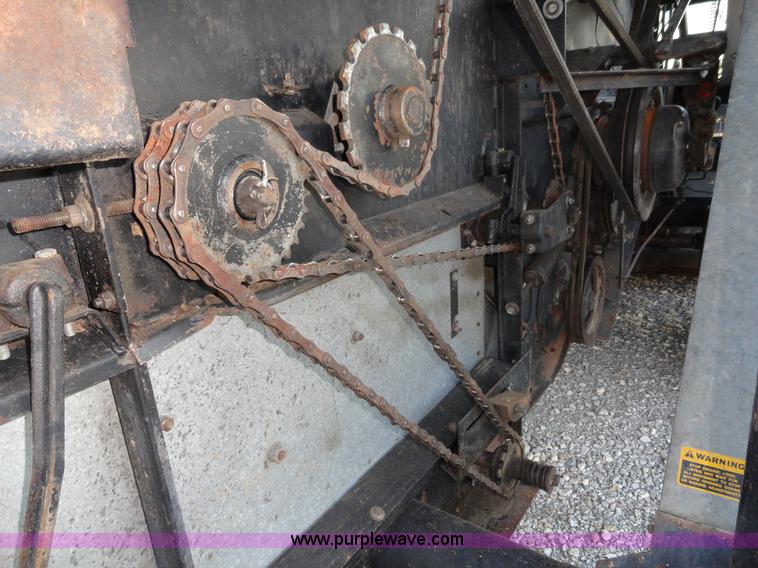 image for item A3301 1978 Gleaner K2 combine