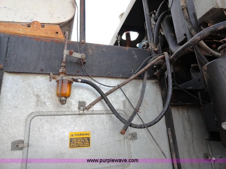 image for item A3301 1978 Gleaner K2 combine