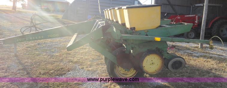 image for item A3499 John Deere 7000 six row planter