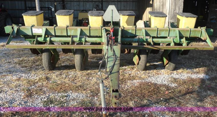 image for item A3499 John Deere 7000 six row planter