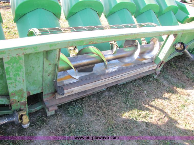 image for item A4604 John Deere 843 8 row corn head
