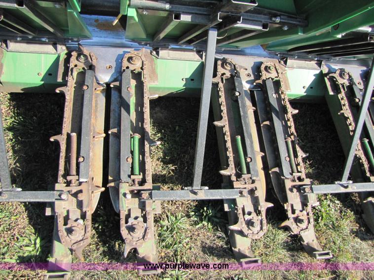 image for item A4604 John Deere 843 8 row corn head