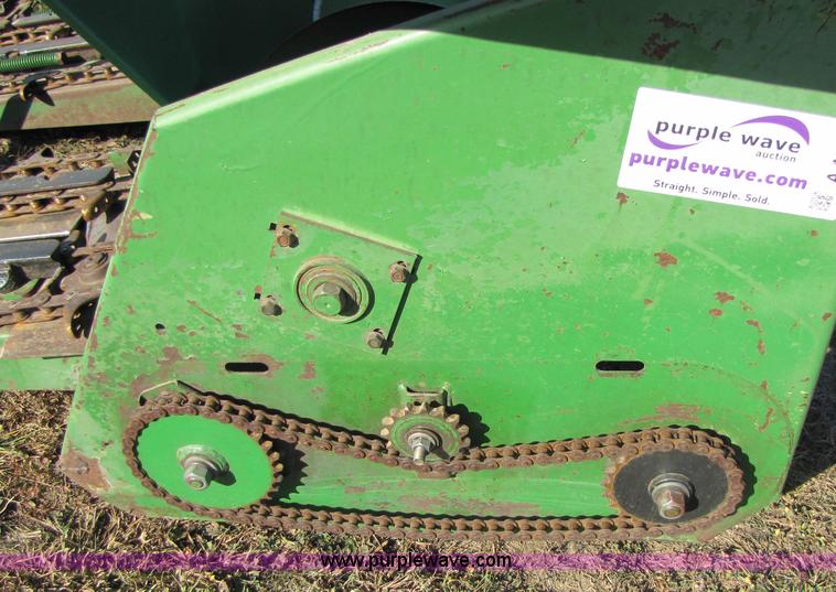 image for item A4604 John Deere 843 8 row corn head