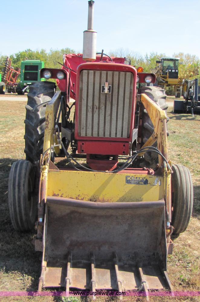 image for item A4611 Mccormick Farmall 656 tractor