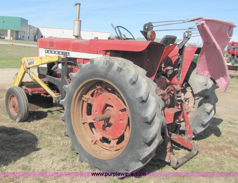 image for item A4611 Mccormick Farmall 656 tractor