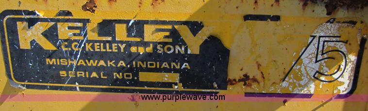 image for item A4611 Mccormick Farmall 656 tractor