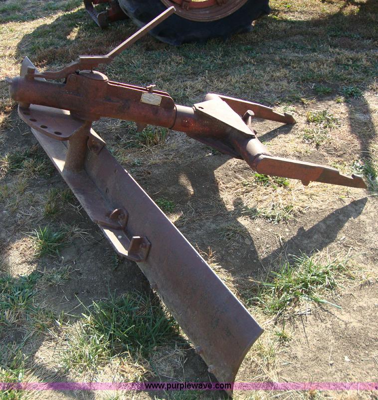 image for item A4611 Mccormick Farmall 656 tractor