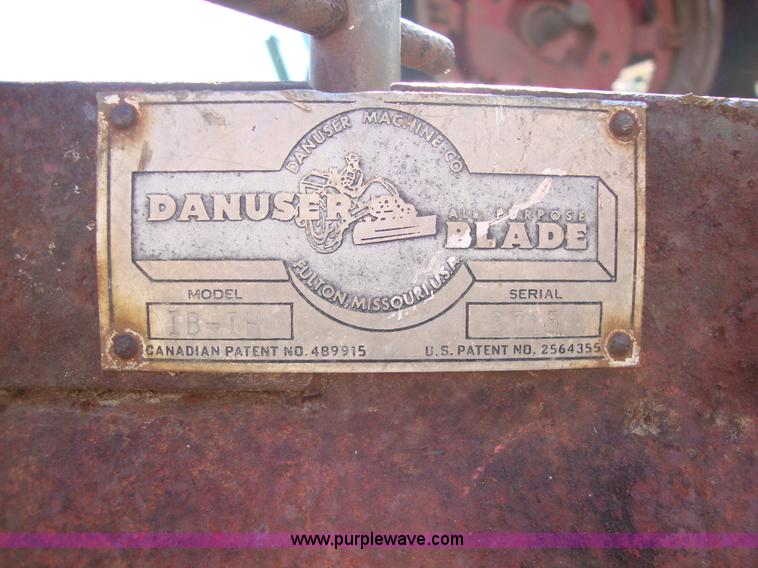 image for item A4611 Mccormick Farmall 656 tractor