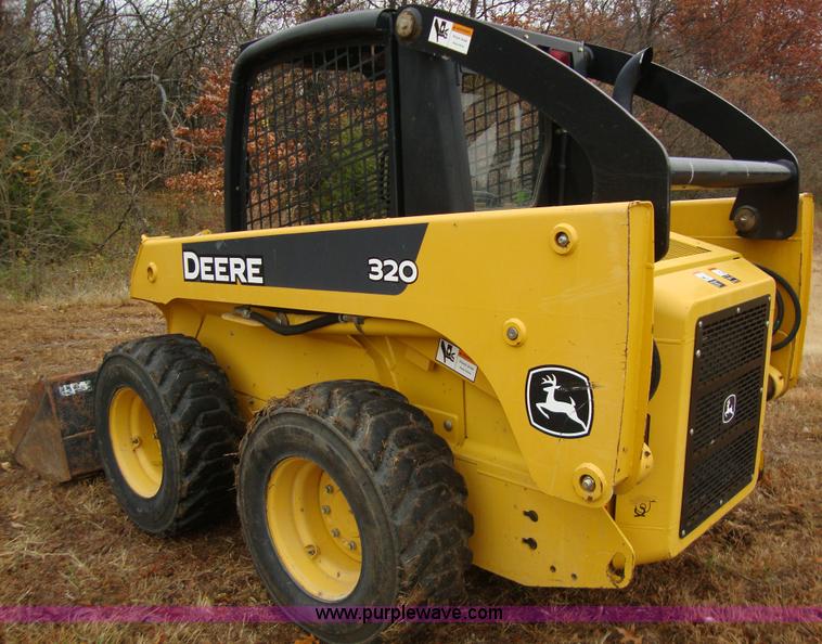 image for item A5163 2005 John Deere 320 skid loader