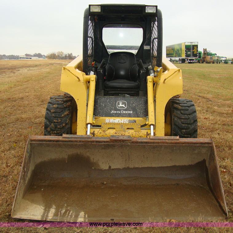 image for item A5163 2005 John Deere 320 skid loader