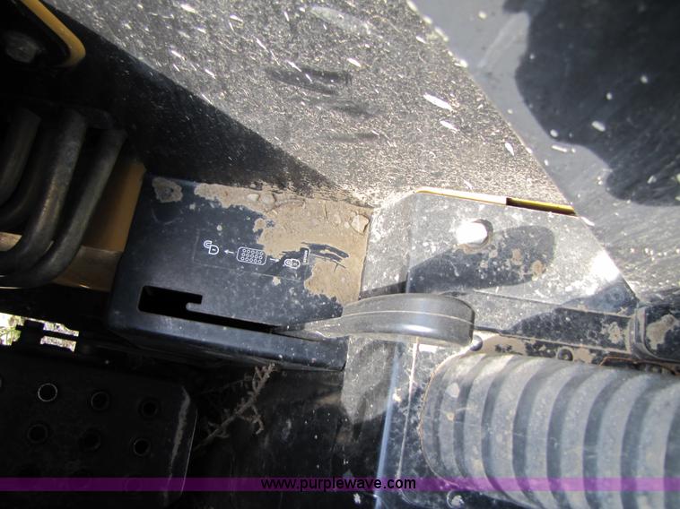 image for item A5163 2005 John Deere 320 skid loader