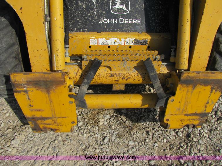 image for item A5163 2005 John Deere 320 skid loader