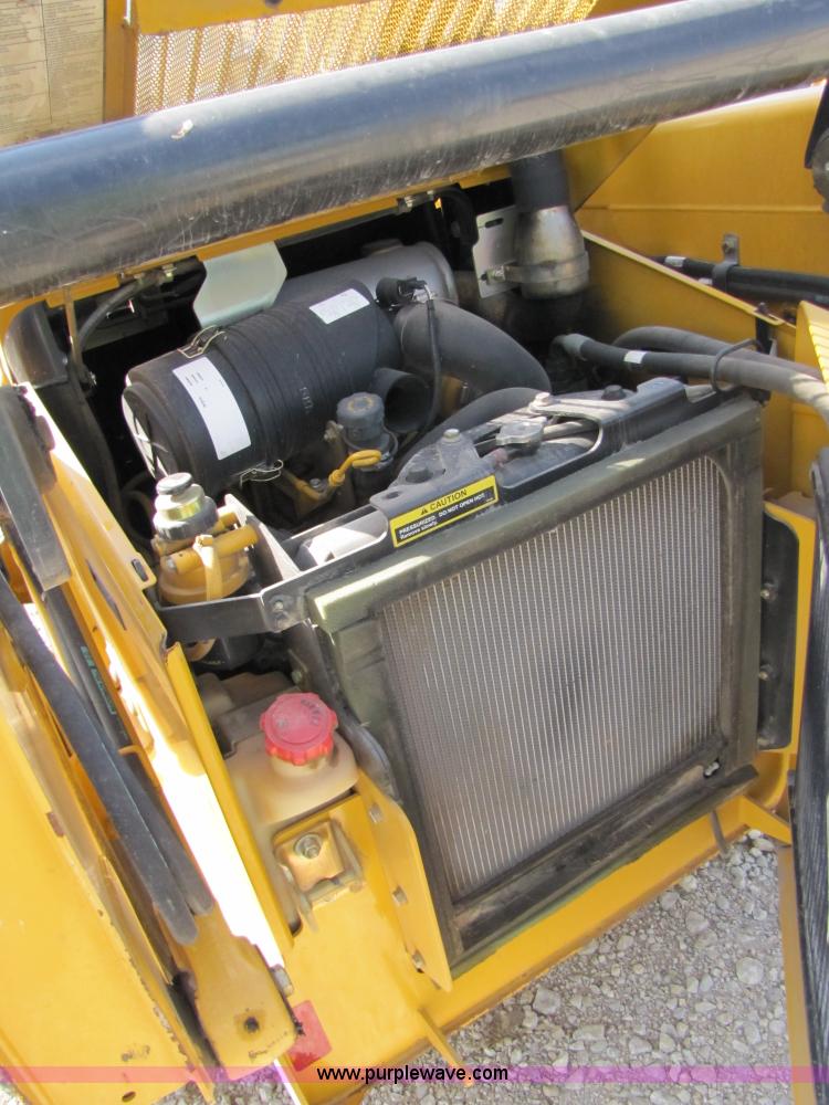 image for item A5163 2005 John Deere 320 skid loader