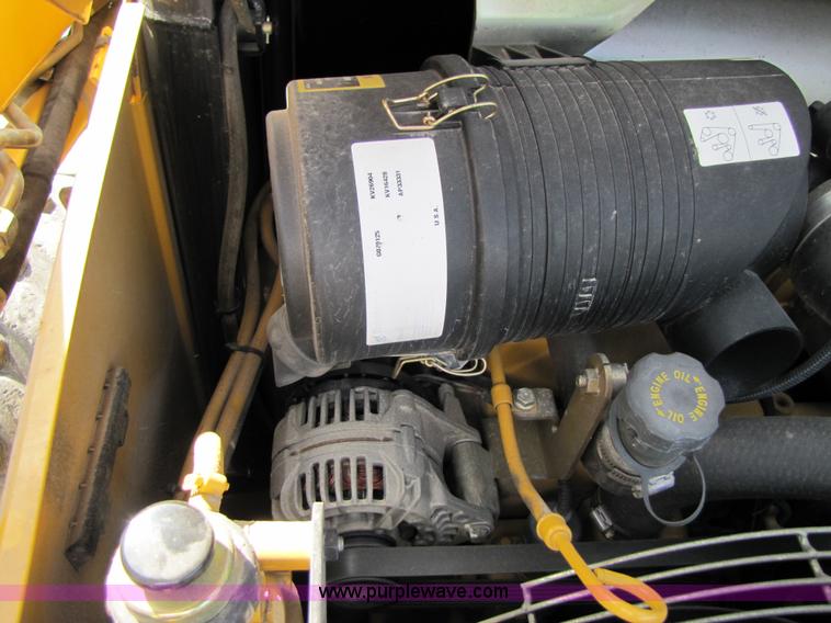 image for item A5163 2005 John Deere 320 skid loader