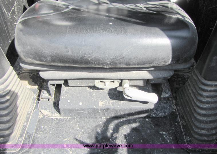 image for item A5163 2005 John Deere 320 skid loader