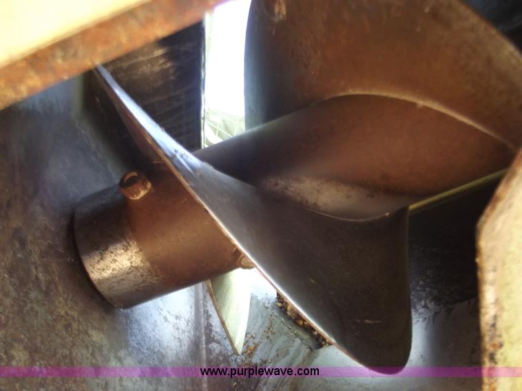 image for item A5357 Orthman 1096 grain cart