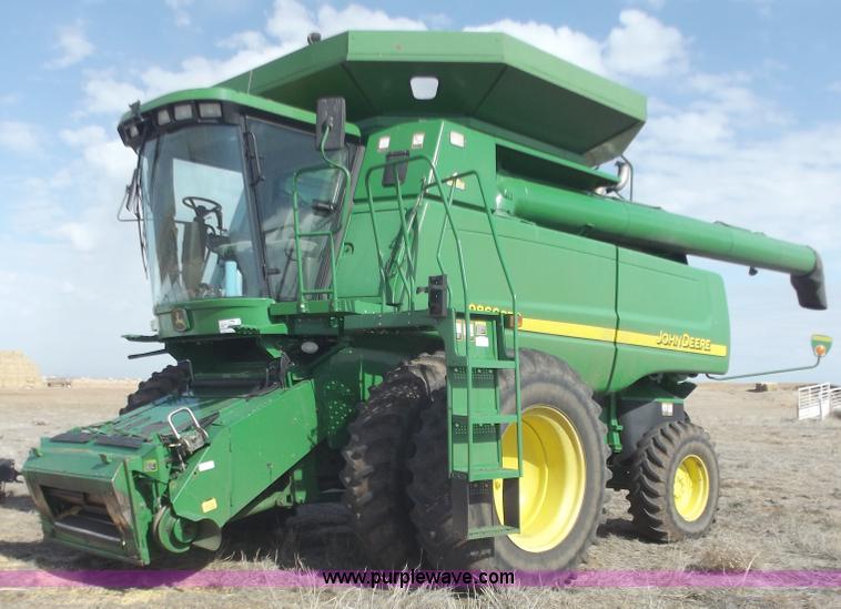 image for item A5359 2004 John Deere 9860 STS combine