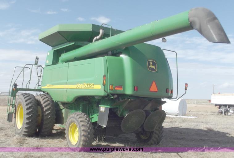 image for item A5359 2004 John Deere 9860 STS combine
