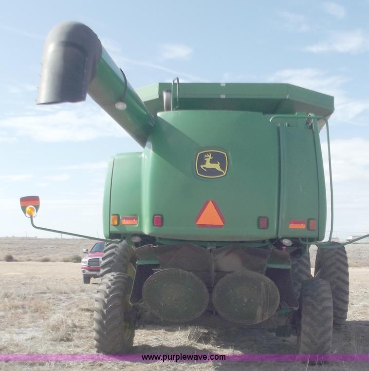 image for item A5359 2004 John Deere 9860 STS combine