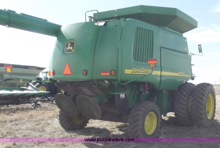 image for item A5359 2004 John Deere 9860 STS combine