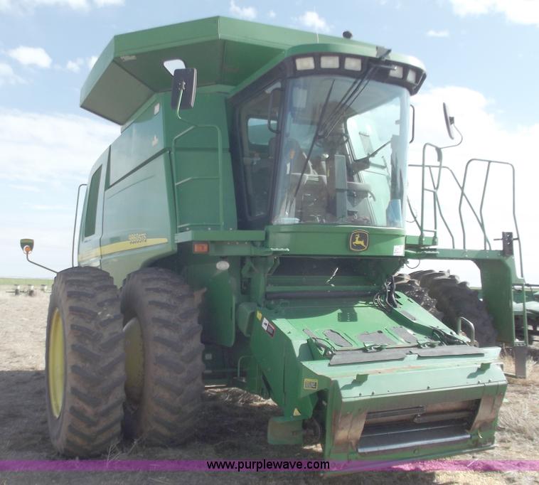 image for item A5359 2004 John Deere 9860 STS combine