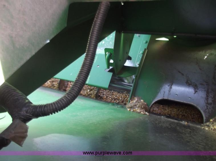 image for item A5359 2004 John Deere 9860 STS combine