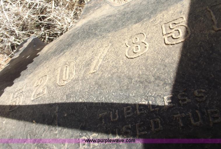 image for item A5359 2004 John Deere 9860 STS combine