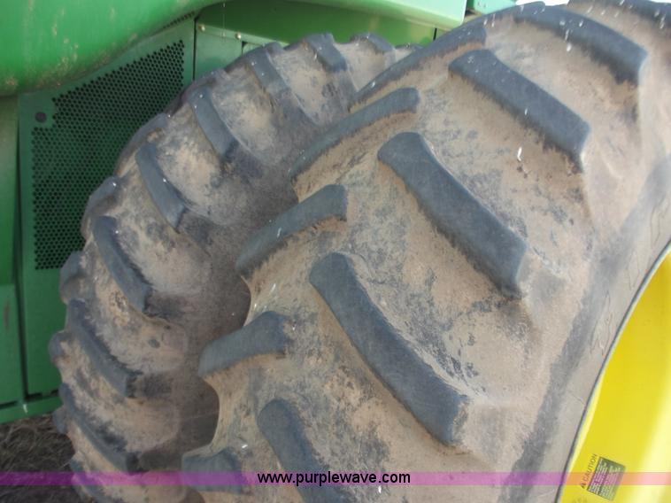 image for item A5359 2004 John Deere 9860 STS combine
