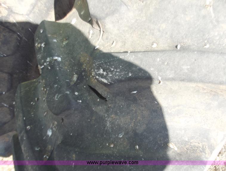 image for item A5359 2004 John Deere 9860 STS combine