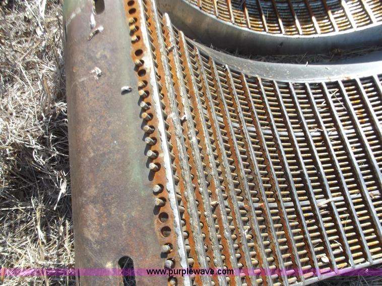 image for item A5359 2004 John Deere 9860 STS combine