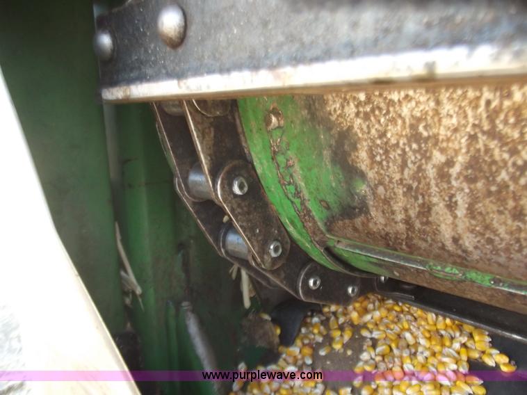 image for item A5359 2004 John Deere 9860 STS combine