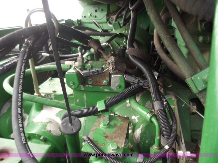 image for item A5359 2004 John Deere 9860 STS combine