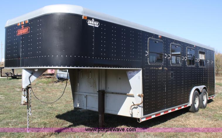 image for item A6528 1994 Sooner gooseneck horse trailer