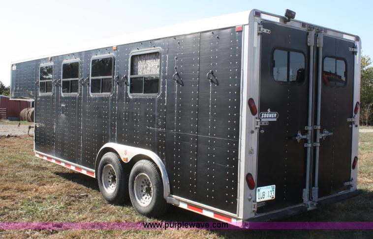 image for item A6528 1994 Sooner gooseneck horse trailer