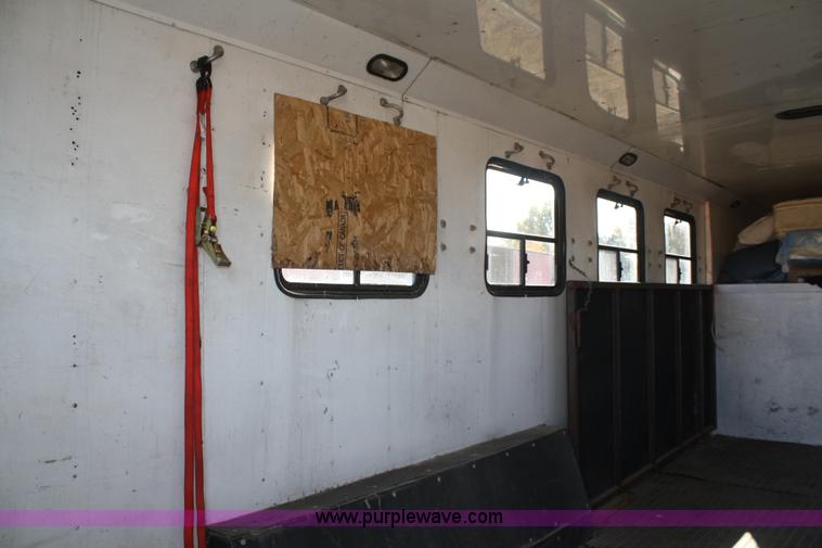 image for item A6528 1994 Sooner gooseneck horse trailer