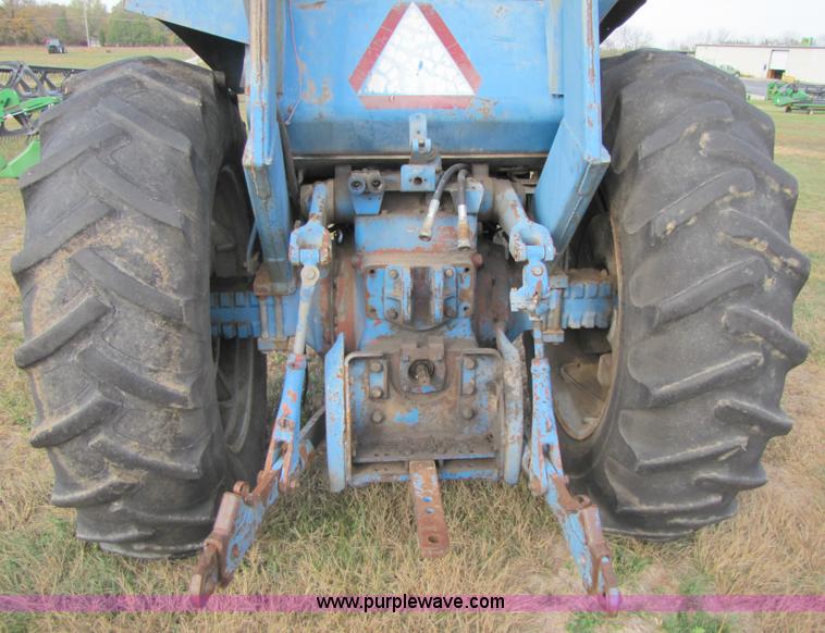 image for item B2004 1975 Ford 9600 tractor