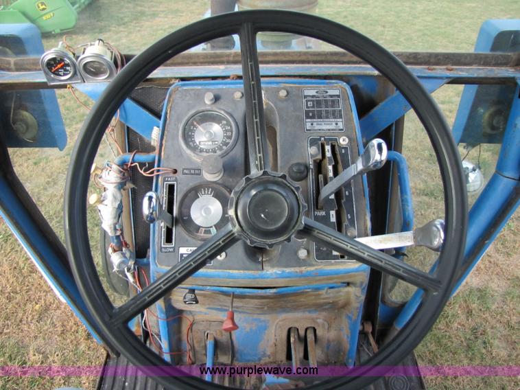 image for item B2004 1975 Ford 9600 tractor