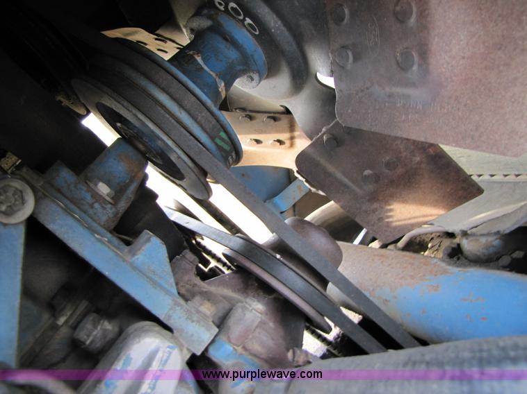 image for item B2004 1975 Ford 9600 tractor