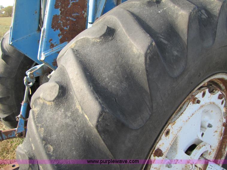 image for item B2004 1975 Ford 9600 tractor