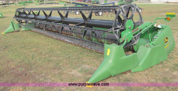 image for item B2005 2003 John Deere 930F 30' flex platform