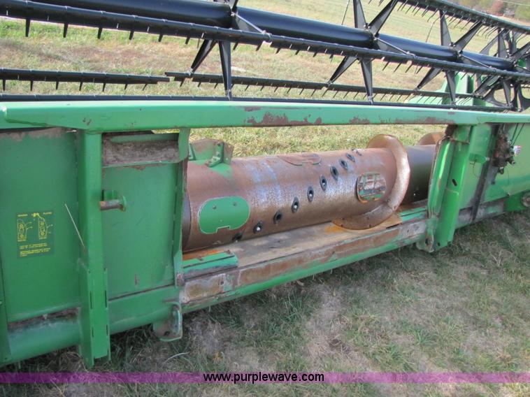 image for item B2005 2003 John Deere 930F 30' flex platform