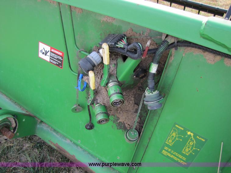 image for item B2005 2003 John Deere 930F 30' flex platform