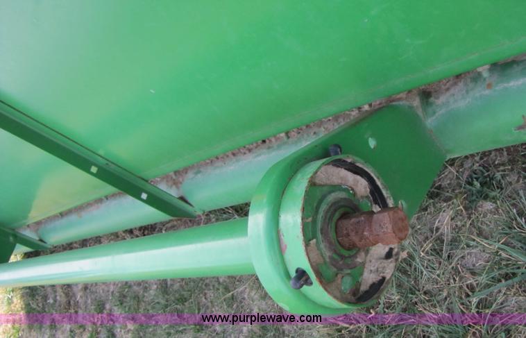 image for item B2005 2003 John Deere 930F 30' flex platform