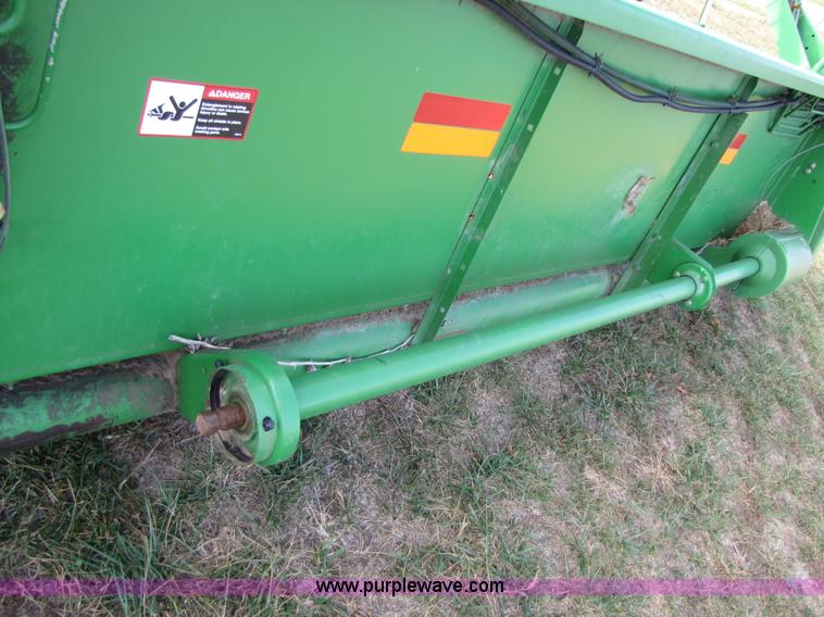 image for item B2005 2003 John Deere 930F 30' flex platform