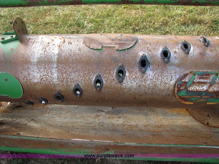 image for item B2005 2003 John Deere 930F 30' flex platform