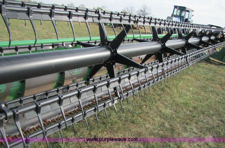 image for item B2005 2003 John Deere 930F 30' flex platform